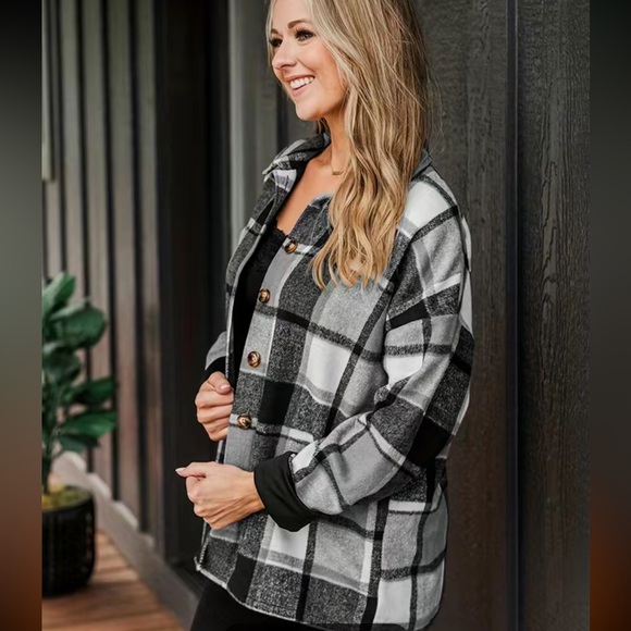 Plaid Black White Shaket - Picture 4 of 4